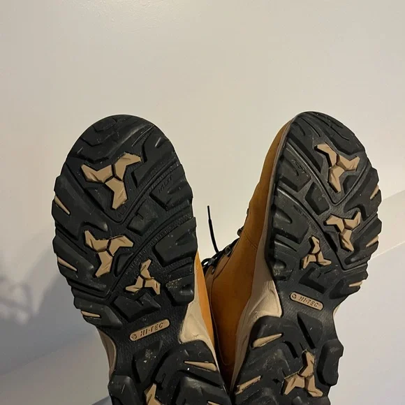 High Tech boots - Picture 2 of 4